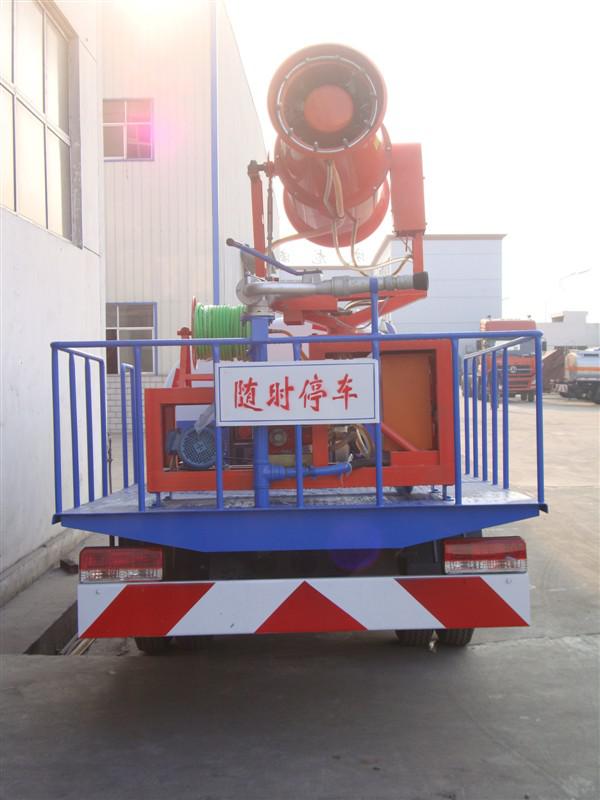 東風(fēng)小霸王噴藥車 東風(fēng)小霸王噴藥車