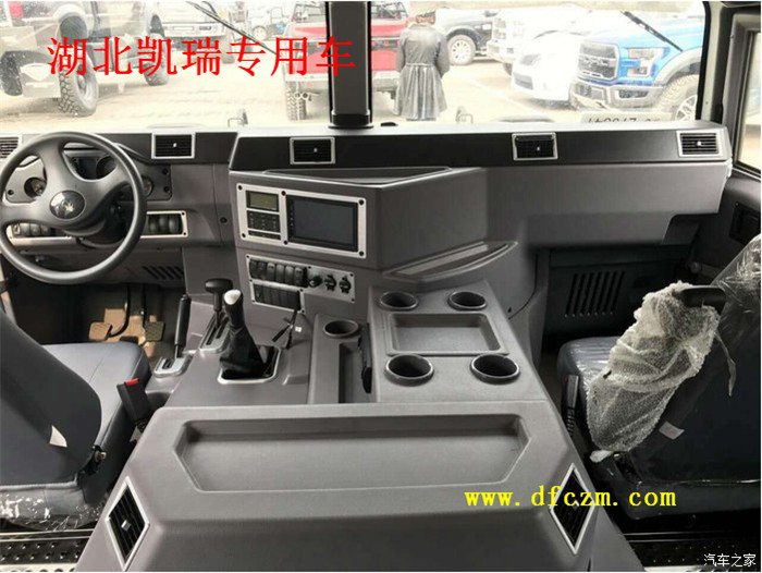 東風(fēng)猛士越野車民用版儀表臺(tái) 東風(fēng)猛士越野車民用版儀表臺(tái)