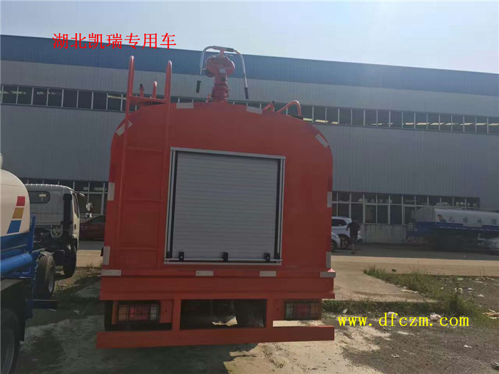 東風(fēng)尖頭越野灑水車后卷簾門 東風(fēng)尖頭越野灑水車后卷簾門