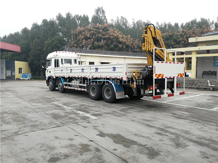 DWJ5310JJH5型計(jì)量檢衡車(左后) DWJ5310JJH5型計(jì)量檢衡車(左后)