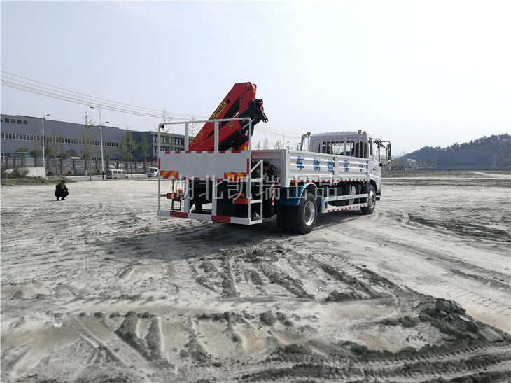 �����Ƹ��M(j��n)�ڵ��ۙz��܇