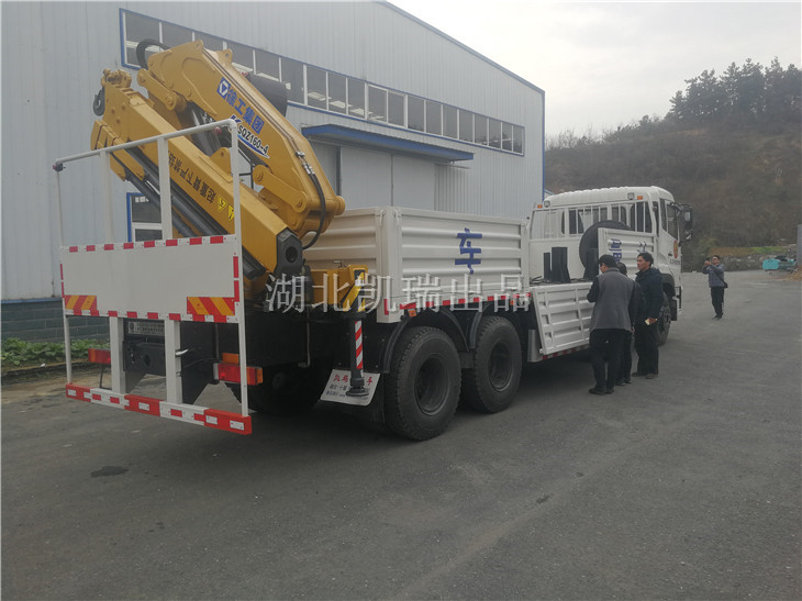 檢查DWJ5315JJH型計量檢衡車車廂內(nèi)配置 檢查DWJ5315JJH型計量檢衡車車廂內(nèi)配置