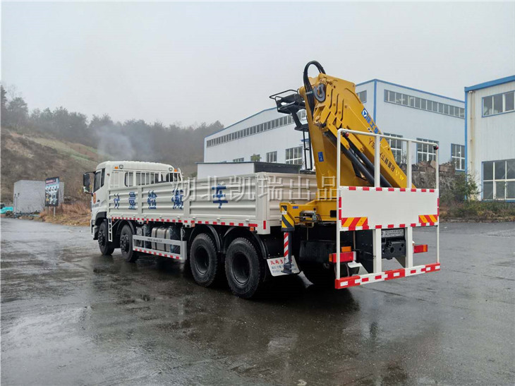 DWJ5315JJH型計量檢衡車配置的8噸吊機 DWJ5315JJH型計量檢衡車配置的8噸吊機