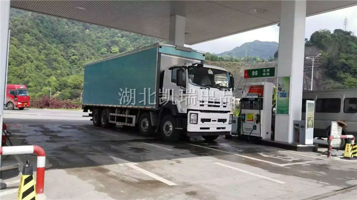 ����վ���͜ʂ�l(f��)�\���͑����ڵ�