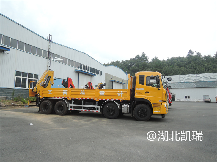 四臺“匯斯誠”牌計量檢衡車(右) 四臺“匯斯誠”牌計量檢衡車(右)